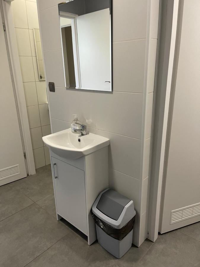 Hostel POPLAWOK Warschau Buitenkant foto