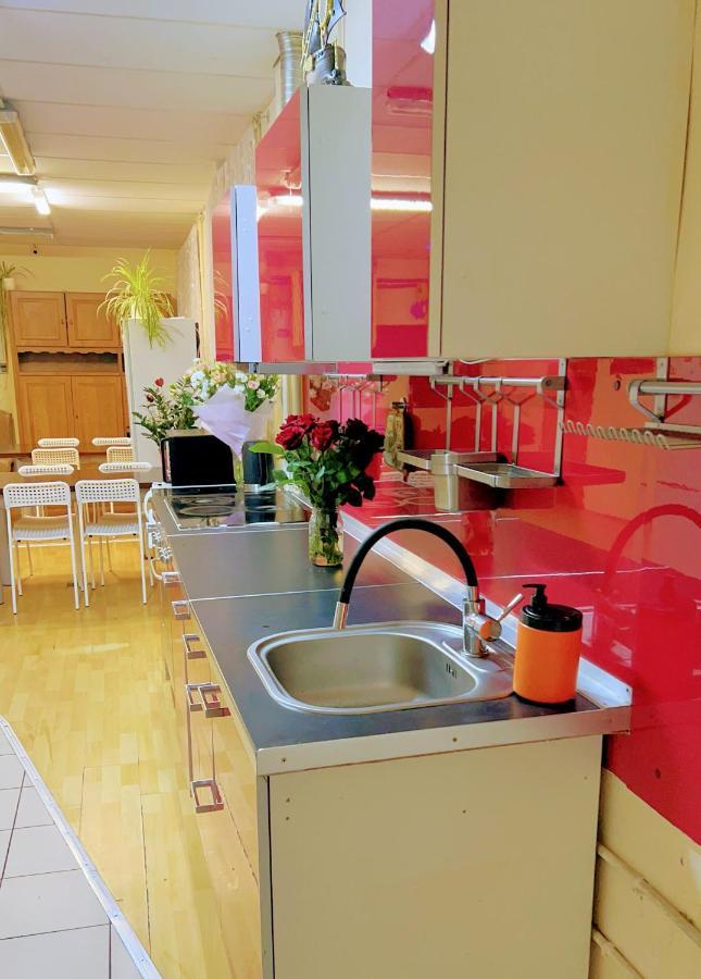 Hostel POPLAWOK Warschau Buitenkant foto